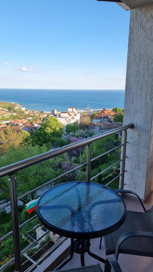 Guest Rooms Sea View Balchik Exterior foto