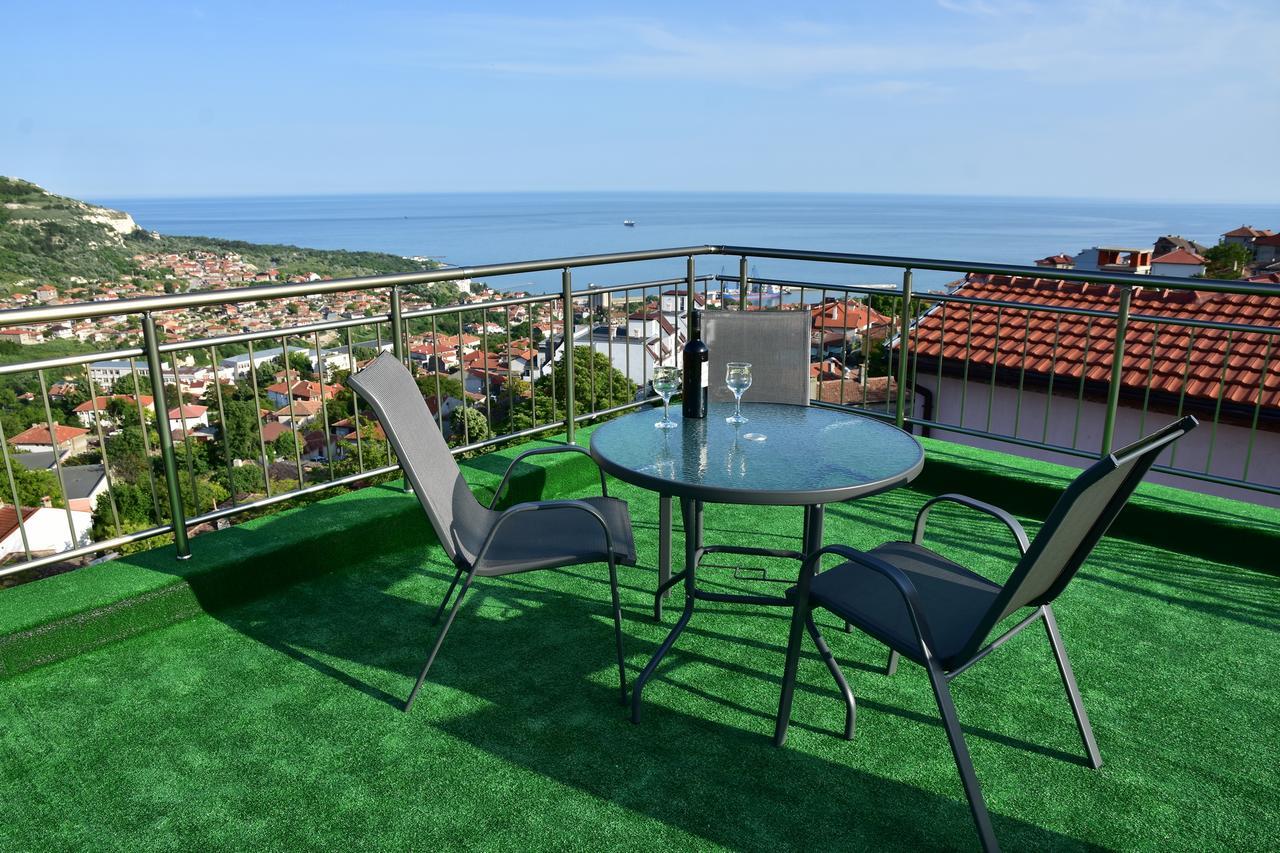Guest Rooms Sea View Balchik Exterior foto